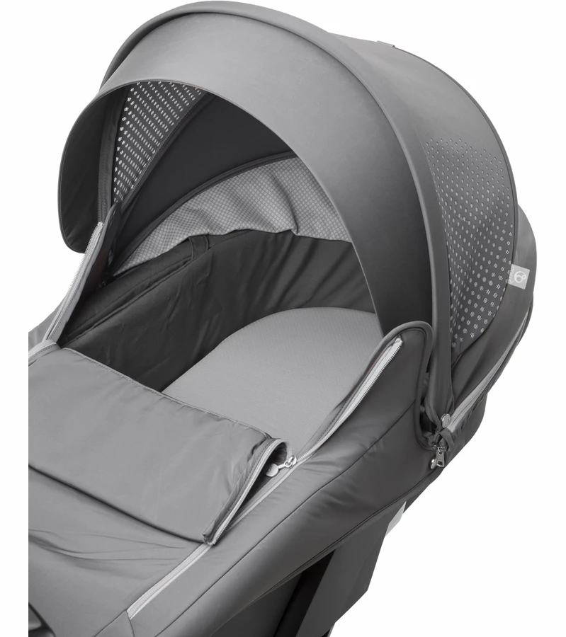 Stokke Xplory Athleisure Carry Cot Complete Kit - Grey - Image 2